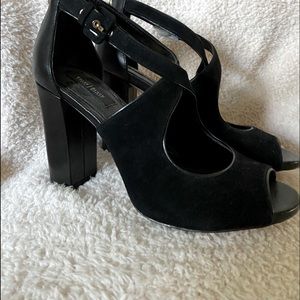 White House Black Market Peep Toe Shoes Size 7.5